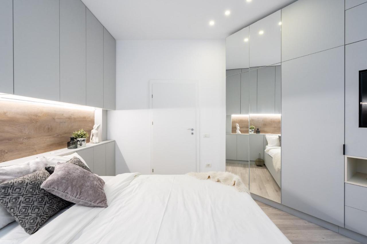 Four Bedroom Apartment, Old Town Bukarest Eksteriør billede