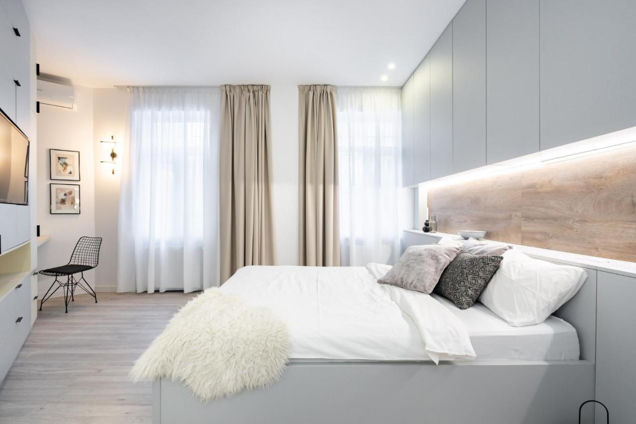 Four Bedroom Apartment, Old Town Bukarest Eksteriør billede