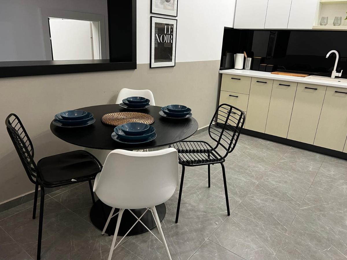 Four Bedroom Apartment, Old Town Bukarest Eksteriør billede