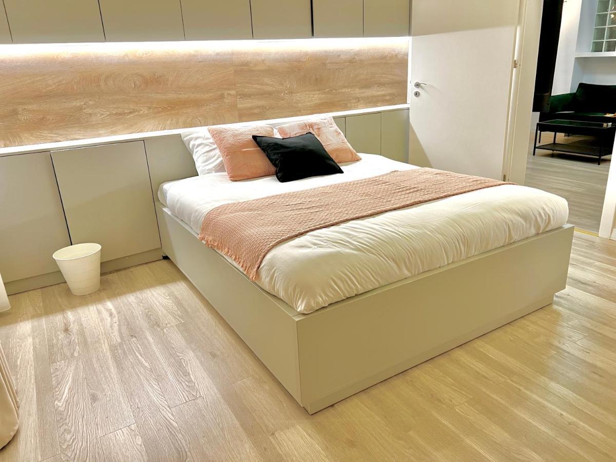 Four Bedroom Apartment, Old Town Bukarest Eksteriør billede