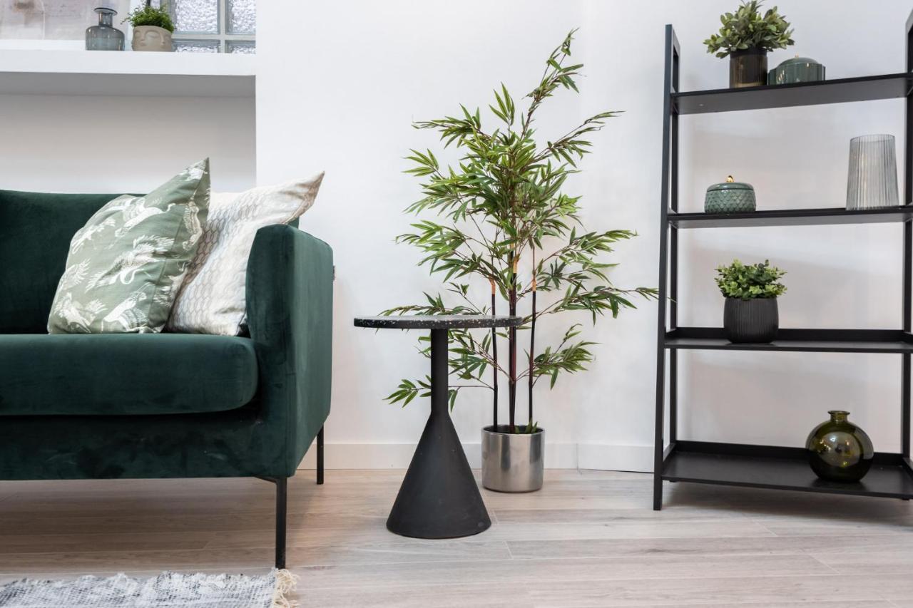 Four Bedroom Apartment, Old Town Bukarest Eksteriør billede