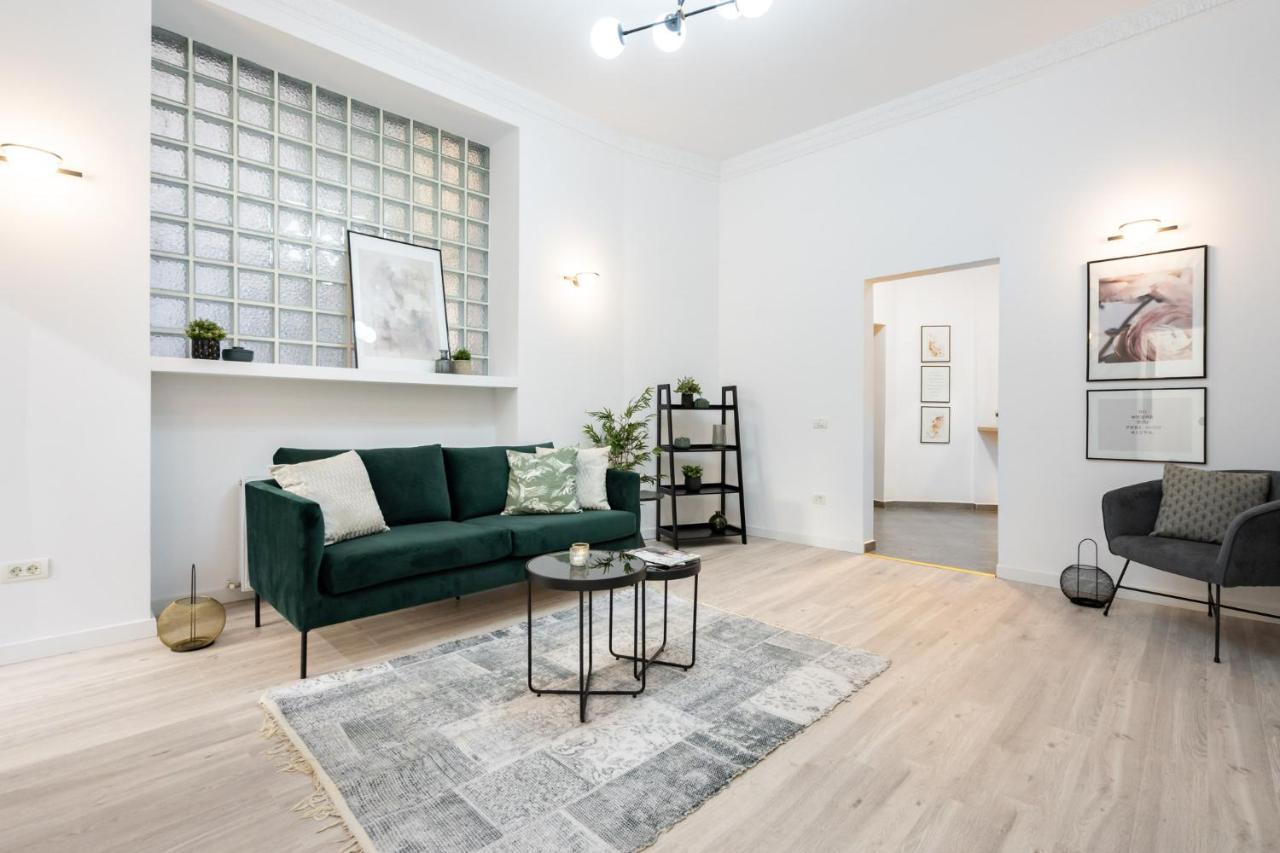 Four Bedroom Apartment, Old Town Bukarest Eksteriør billede